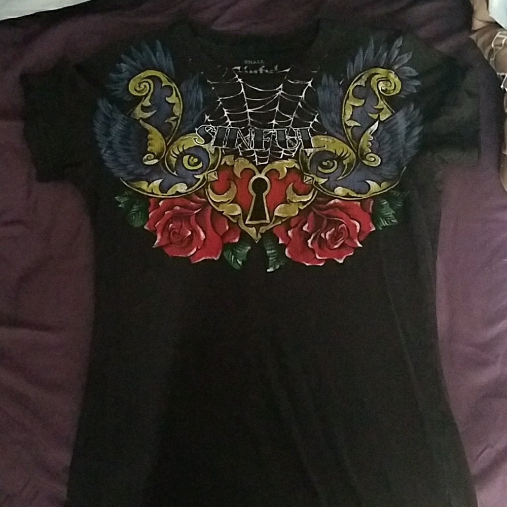 Black t shirt