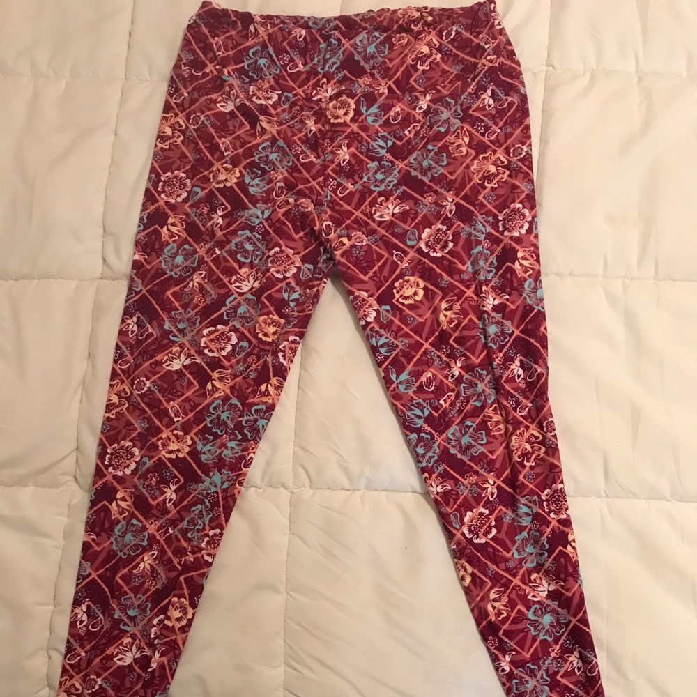 Lula roe tall n curvy