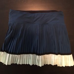 Lululemon skirt size 8!