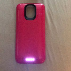 Hot pink Mophie Juicepak