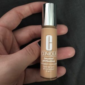 Clinique Beyond Perfecting Foundation + Concealer