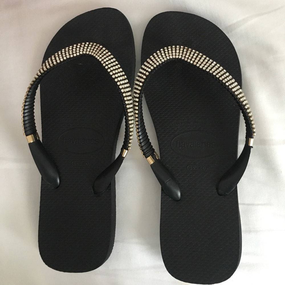 Black Havaianas hand decorated in Brazil