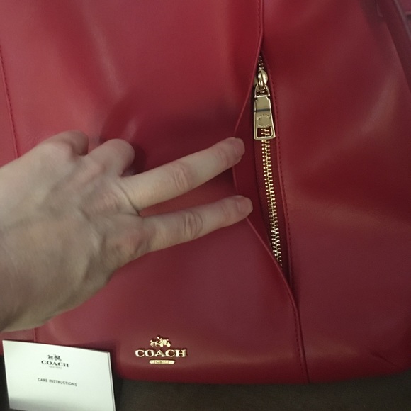 NWT calfskin classic red leather Coach bag - Picture 2 of 8
