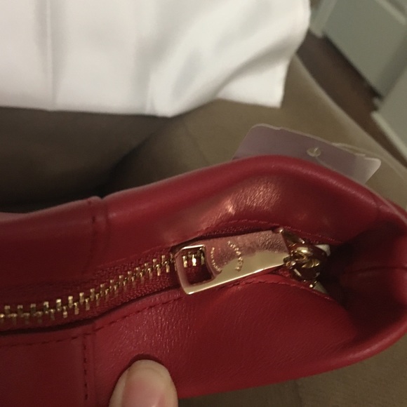 NWT calfskin classic red leather Coach bag - Picture 4 of 8