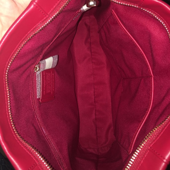 NWT calfskin classic red leather Coach bag - Picture 5 of 8