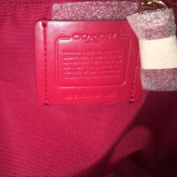 NWT calfskin classic red leather Coach bag - Picture 6 of 8