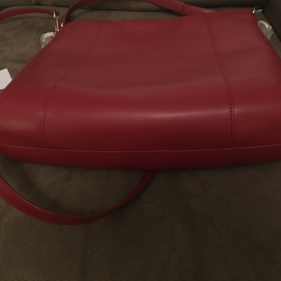 NWT calfskin classic red leather Coach bag - Picture 7 of 8
