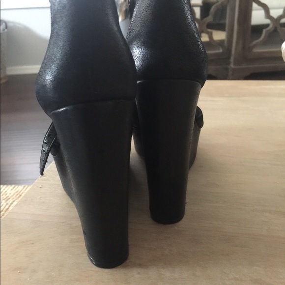 Vince Camuto platform shoes - Picture 5 of 7