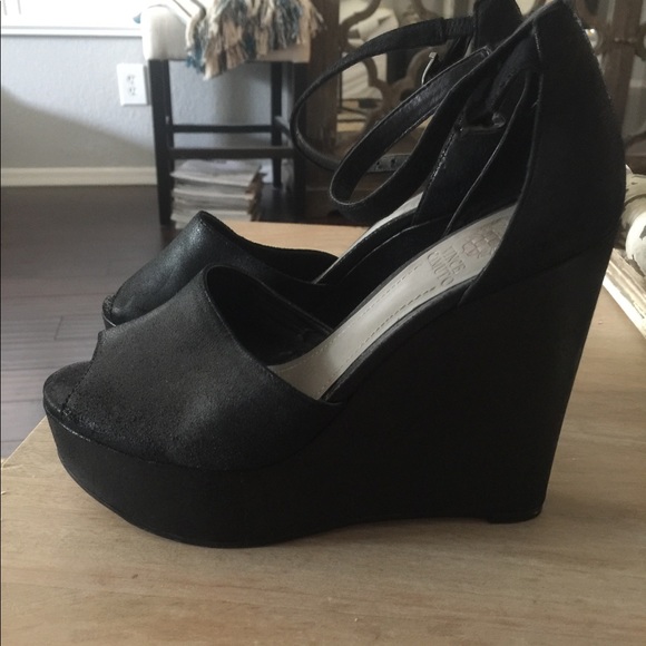 Vince Camuto platform shoes - Picture 6 of 7
