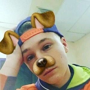 Meet your Posher, Kellen