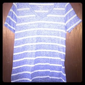 Old Navy V-neck tee