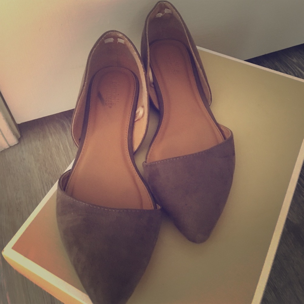 Charlotte Russe Flats size 8 - runs small