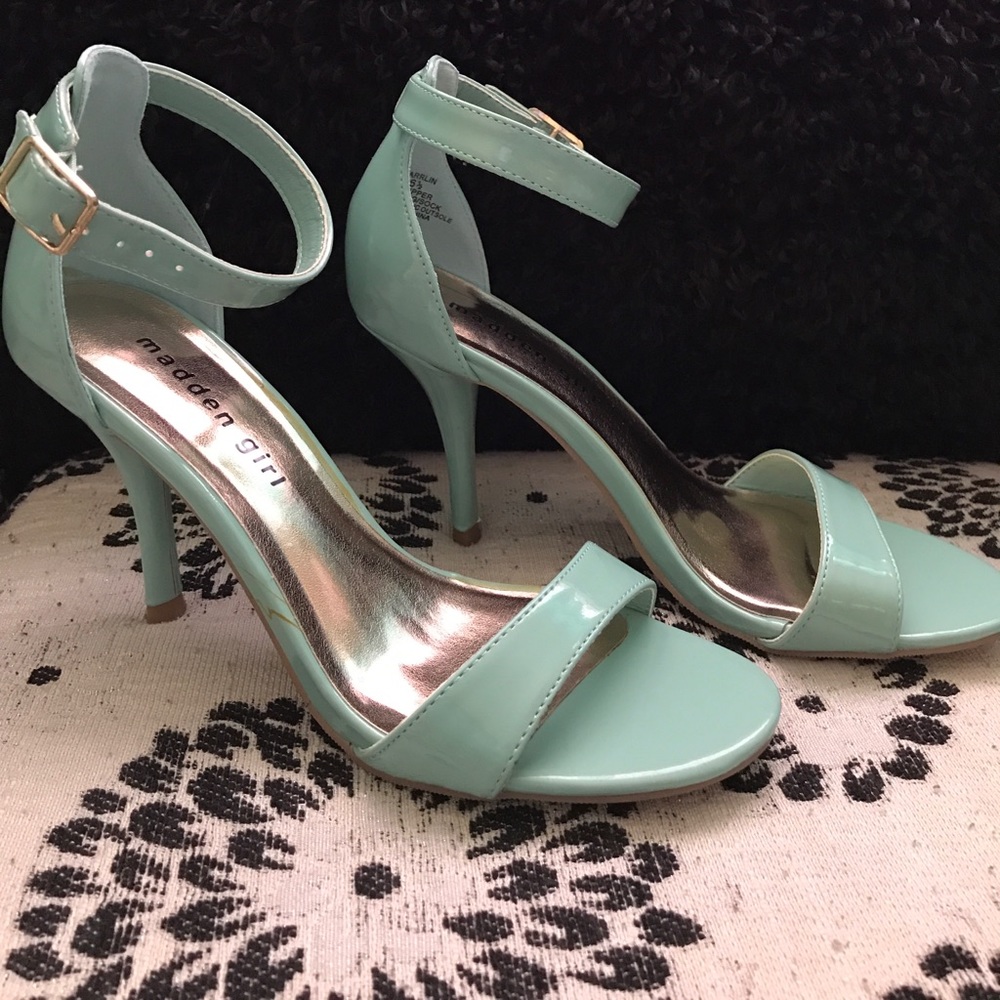 Mint Green Heels size 61/2