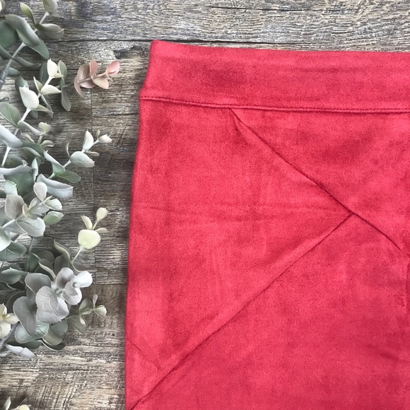 Suede High Waisted Skirt - Picture 4 of 7