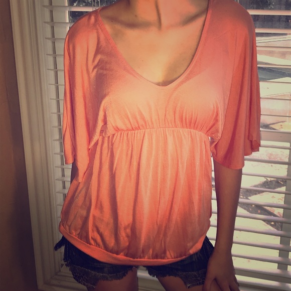 Charlotte Russe  Peach  Flutter-Sleeve  Top  Sz  M - Picture 1 of 6