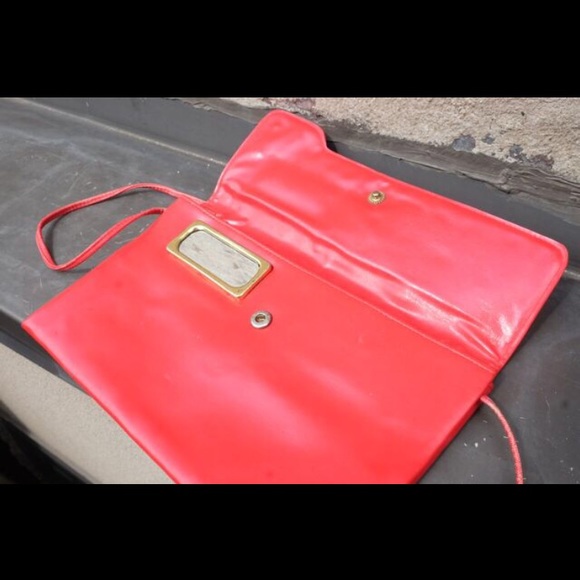 VTG 80s Red Convertible Shoulder Hand Bag Clutch Purse Built-in Compact Mirror - Picture 11 of 16