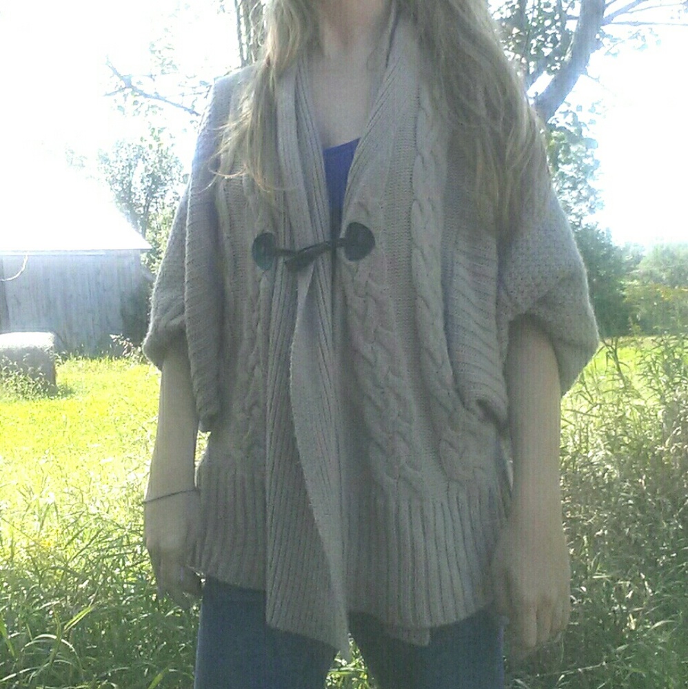 Detailed beigey-grey fall sweater