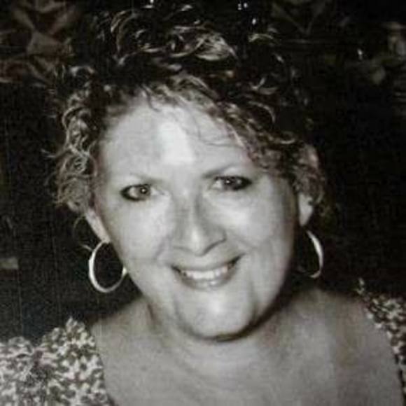 Meet your Posher, Julie - Picture 1 of 1