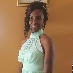 Meet your Posher, Adrienne