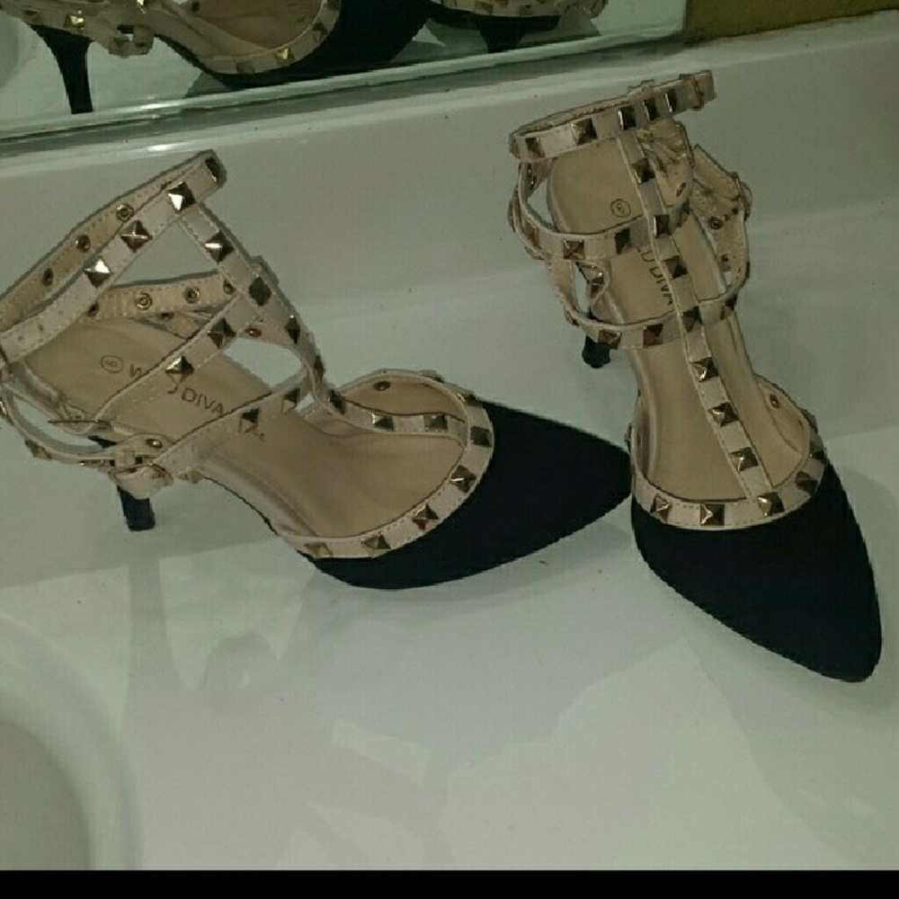 Inspire valentino 👠 👠 heels!!!