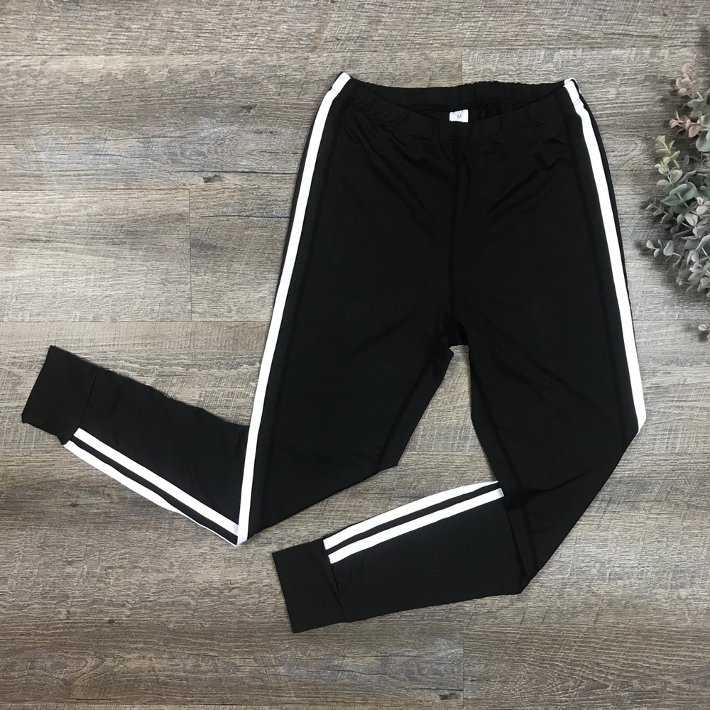 Striped Fitness Leggings - Picture 2 of 8
