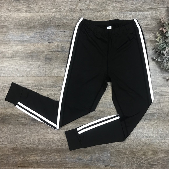 Striped Fitness Leggings - Picture 2 of 8