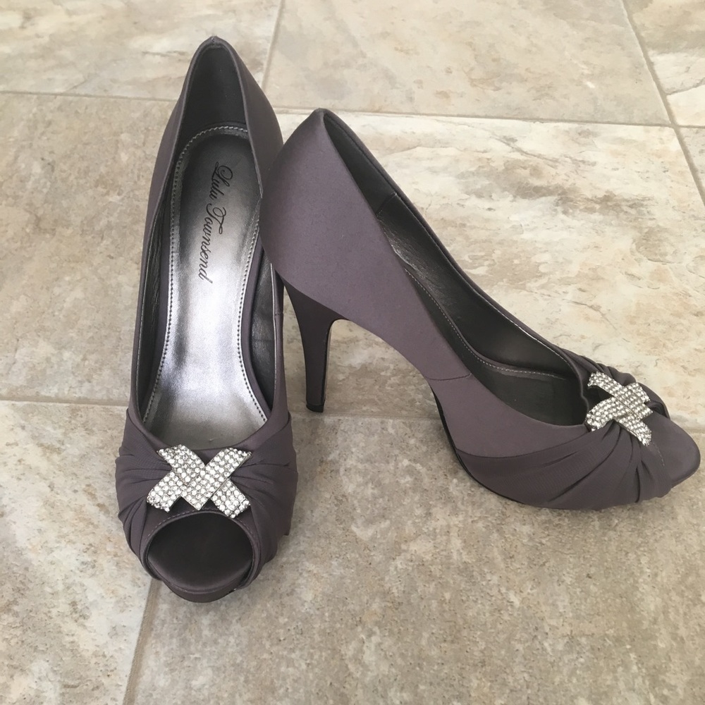 Lulu Townsend Pumps