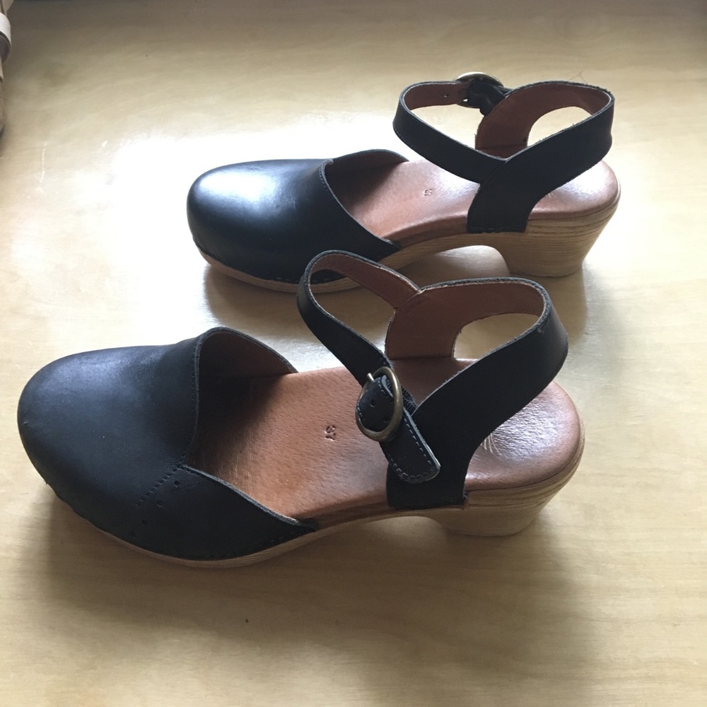 Danskos Mary Janes Black Leather/ Wood Marta