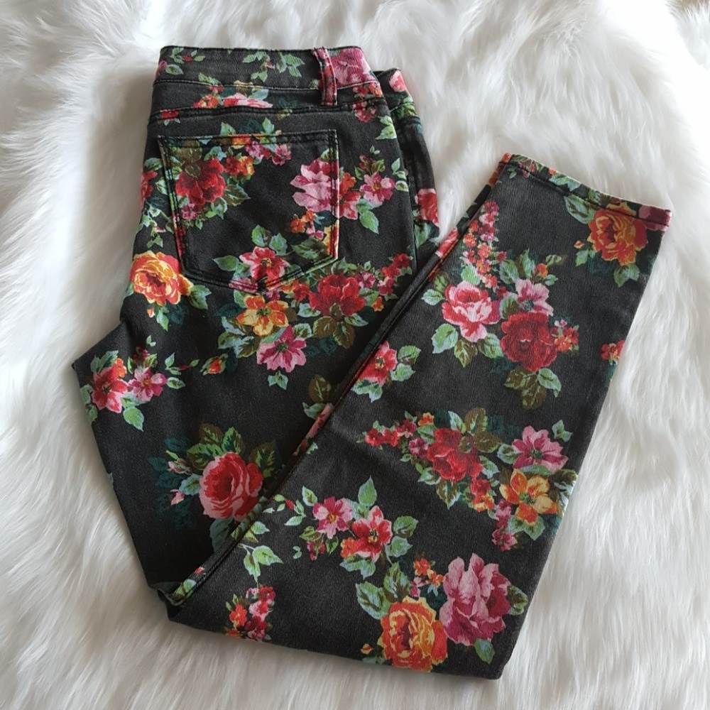 🆕Skinny jeans by Vanilla Star size 13