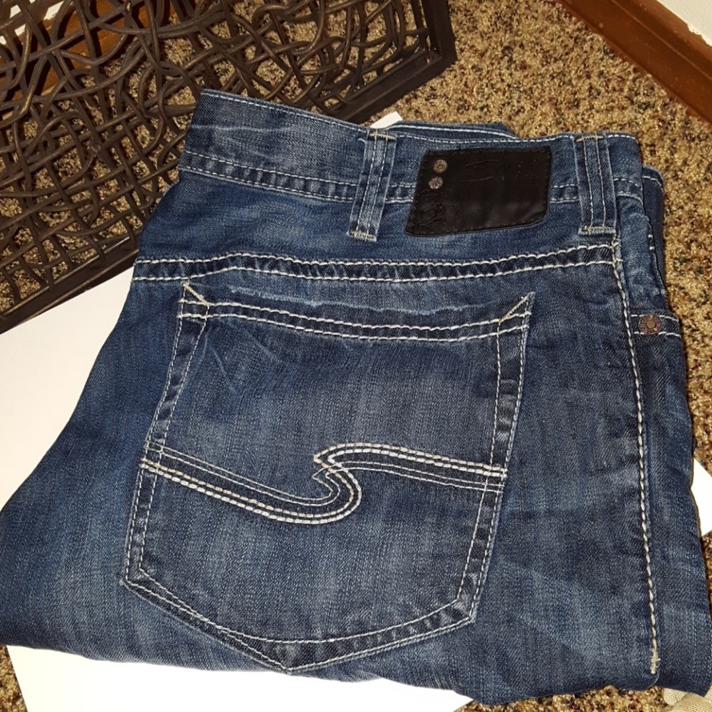 MENS. Silver Brand relaxed jeans. 40W/30L
