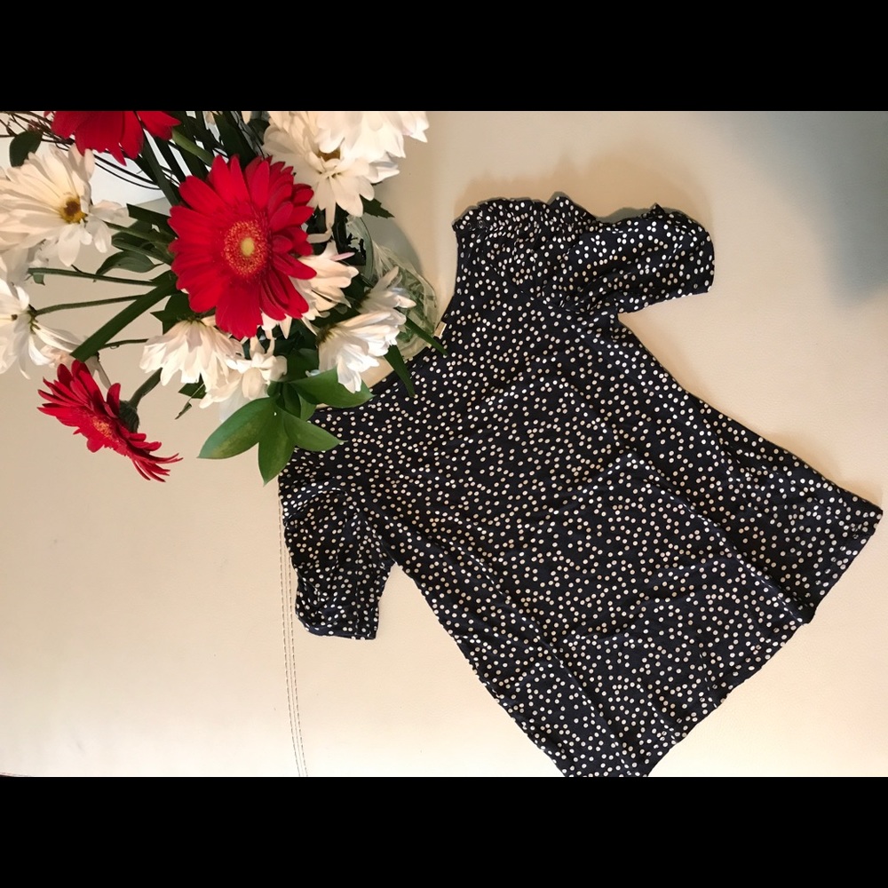 🛍✨✨SOLD✨✨🛍Anthropology polka dot blouse-T 🍄🍦