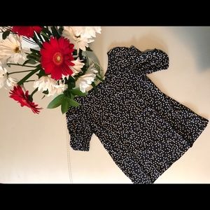 🛍✨✨SOLD✨✨🛍Anthropology polka dot blouse-T 🍄🍦