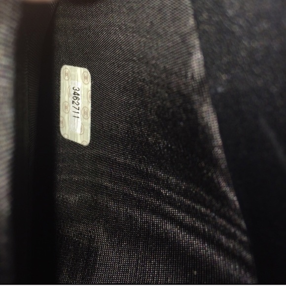 Authentic Chanel billfold wallet - Picture 4 of 8