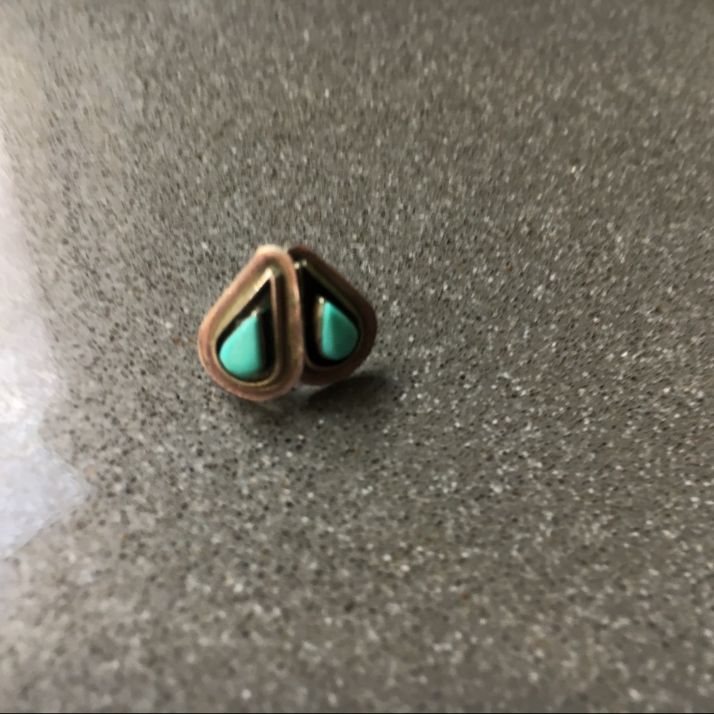 Turquoise studs - Picture 2 of 2