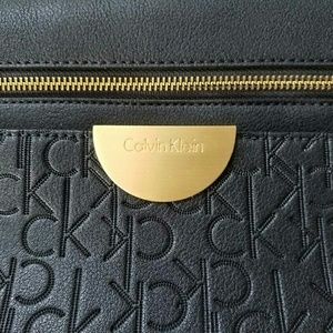 CALVIN KLIEN BLACK TOP HANDLE SATCHEL LEATHER BAG