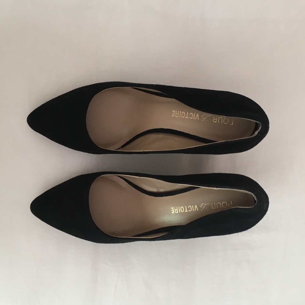 Pour La Victoire black pointy toe suede wedges