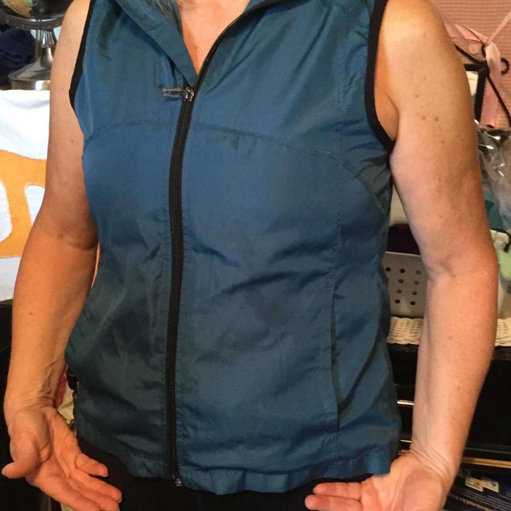 Teal vest only worn once