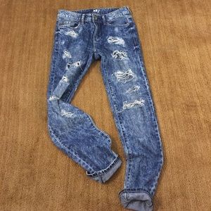 Distress boyfriend jeans
