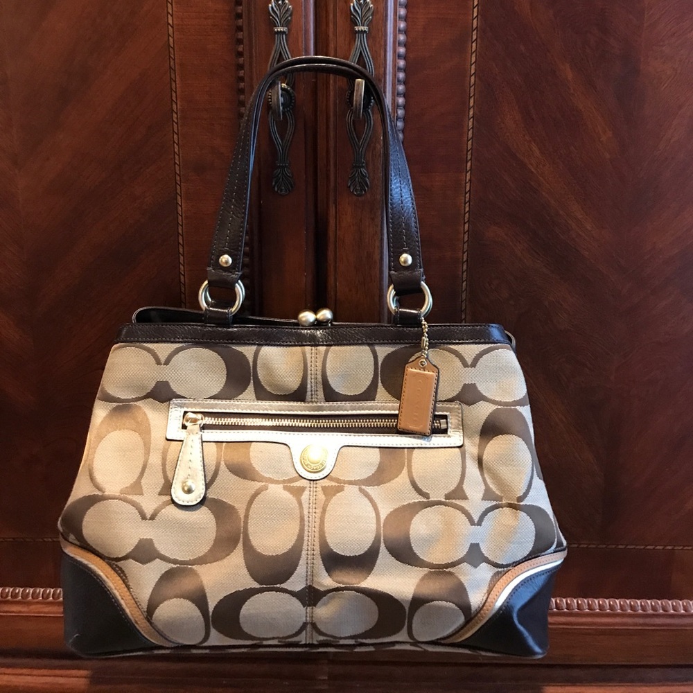 Authentic Coach Signature Purse