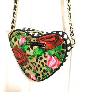Betsey Johnson heart purse