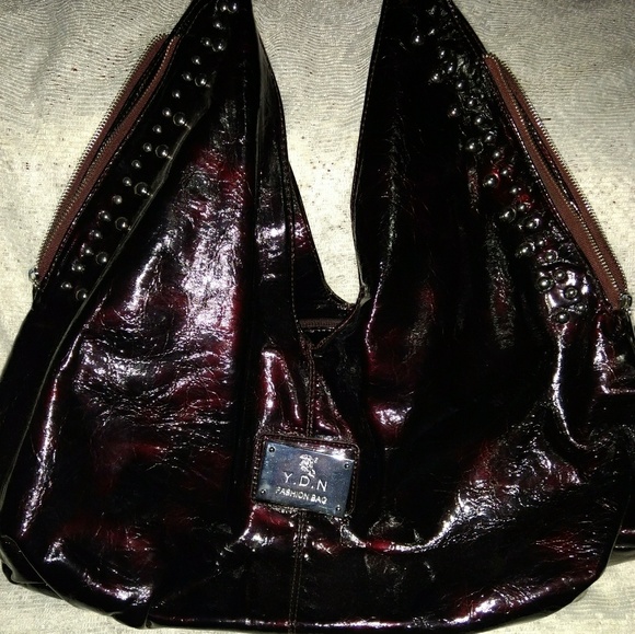 Purse - Picture 1 of 1