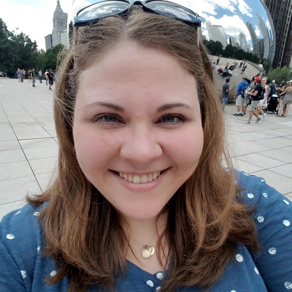 Meet your Posher, Ashley - Picture 2 of 2