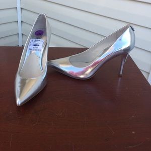 Michael Kors Silver heels