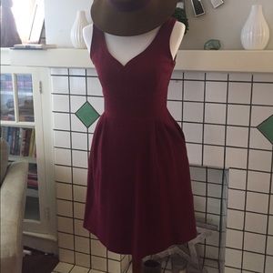 Maroon sweetheart neck dress