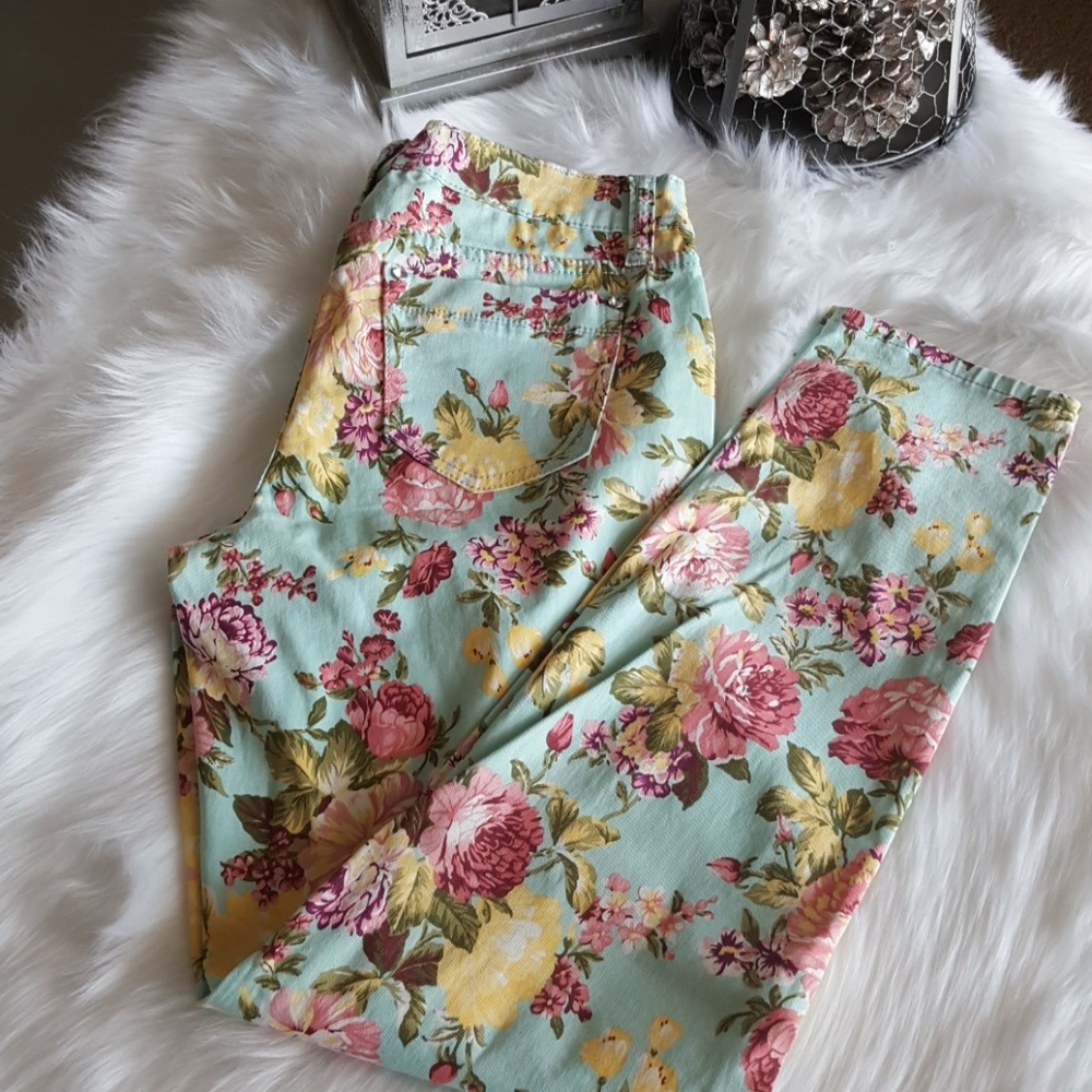 🆕Floral print skinny jeans by Zana Di size 13