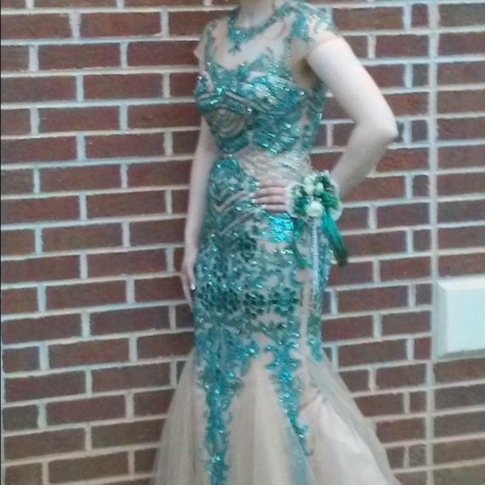 Sherri Hill Prom Dress.