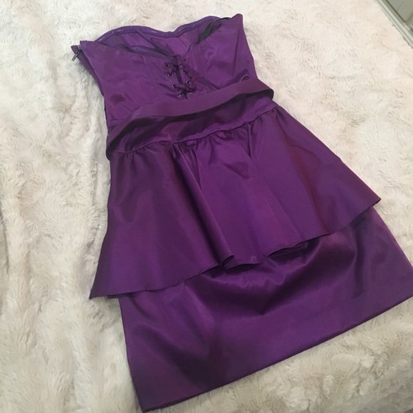 Formal dress - Picture 2 of 5
