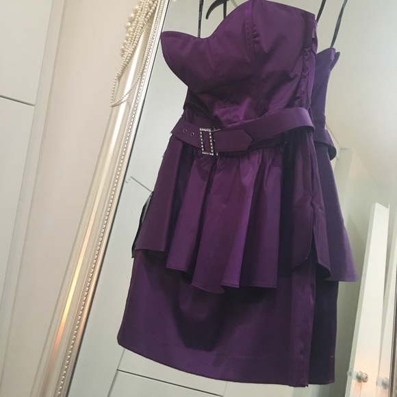 Formal dress - Picture 3 of 5