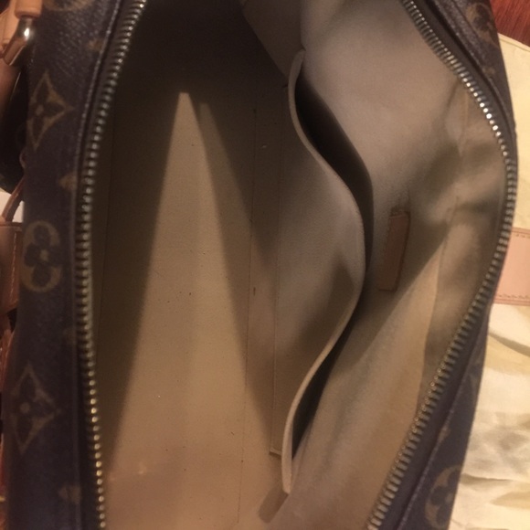 Louis Vuitton purse - Picture 5 of 8