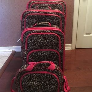 4 Pc US Traveler Cheetah Print Luggage w/ Pink Rim